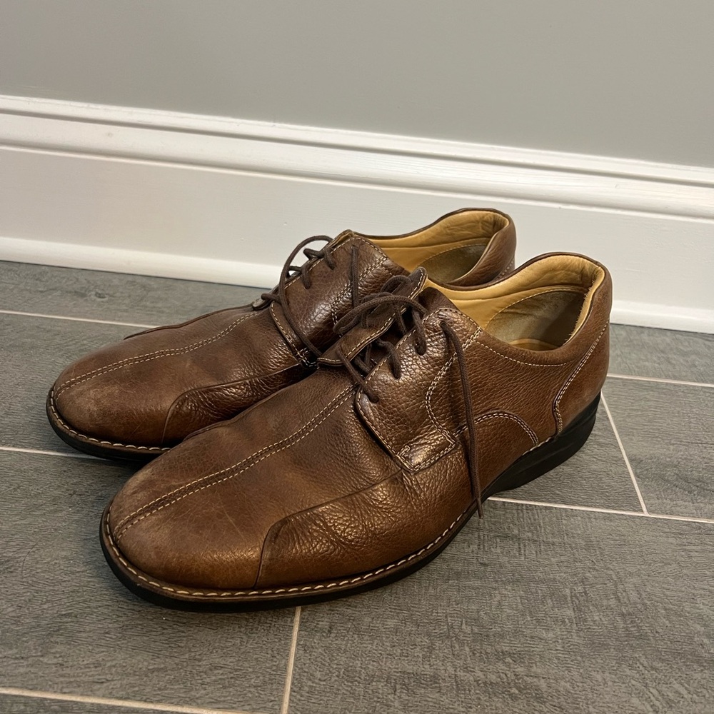 Johnston & Murphy Shuler Brown Leather Men's Dress Shoes
